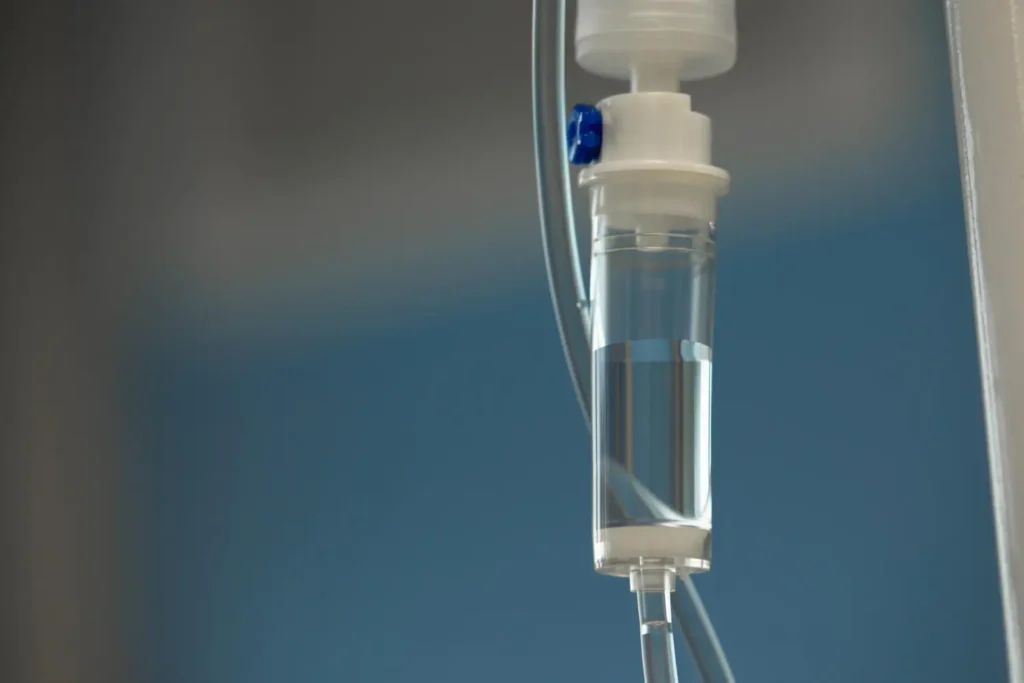 Gotejamento durante infusão de Ocrevus, medicamento do ativo ocrelizumabe